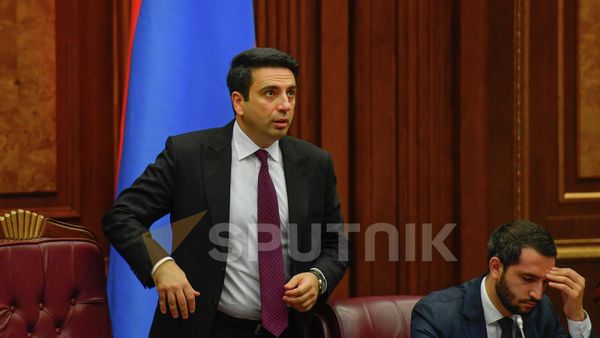 Ալեն Սիմոնյան - Sputnik Արմենիա