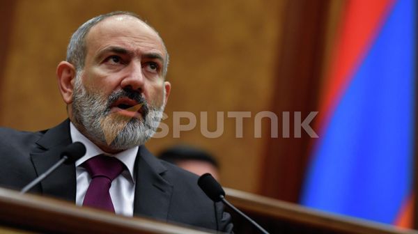Премьер-министр Никол Пашинян на очередном заседании Национального собрания (13 сентября 2022). Еревaн - Sputnik Армения