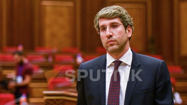 Замминистра юстиции Григор Минасян на заседании НС (15 сентября 2022). Еревaн - Sputnik Армения