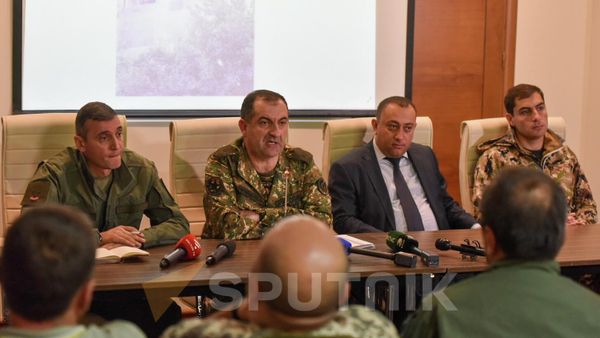 ԶՈւ գլխավոր շտաբի պետ Էդվարդ Ասրյանի հանդիպումը Ջերմուկում - Sputnik Արմենիա