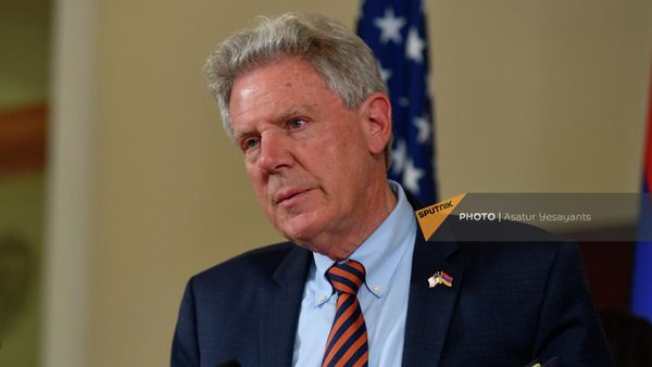 Конгрессмен США Фрэнк Паллоне во время брифинга по итогам встречи (18 сентябя 2022). Еревaн - Sputnik Армения