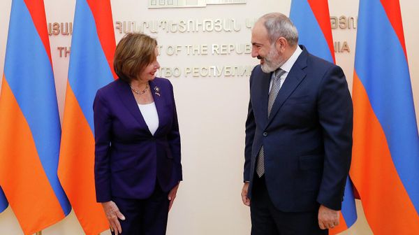 Նիկոլ Փաշինյանն ու Նենսի Փելոսին - Sputnik Արմենիա