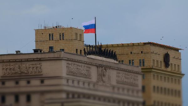 Здание Министерства обороны РФ на Фрунзенской набережной в Москве - Sputnik Армения