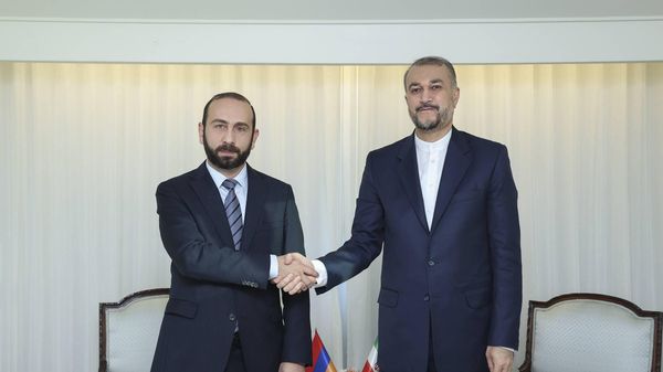 ՀՀ ԱԳ նախարար Արարատ Միրզոյանի հանդիպումը Իրանի ԱԳ նախարար Հոսեյն Ամիր Աբդոլլահիանի հետ - Sputnik Արմենիա