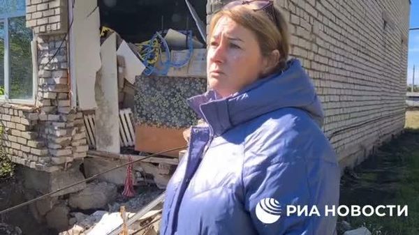 Учитель рассказала, как украинские силовики, отступая из Золотого на Луганщине, били из танка по школе - Sputnik Армения