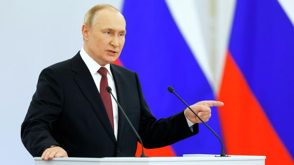 Президент РФ Владимир Путин на церемонии подписания договоров о вхождении в Российскую Федерацию Донецкой и Луганской народных республик, Запорожской и Херсонской областей (30 сентября 2022). Москва - Sputnik Армения