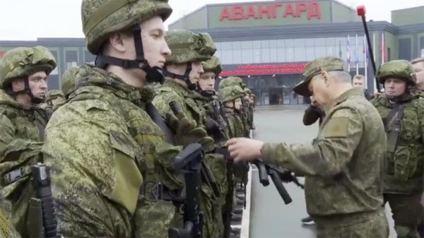 Сергей Шойгу проверил ход подготовки и условия размещения мобилизованных граждан - Sputnik Армения