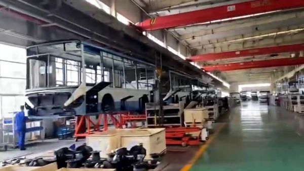 Երևանի քաղաքապետարանի պատվիրված 165 ավտոբուսների արտադրությունը - Sputnik Արմենիա