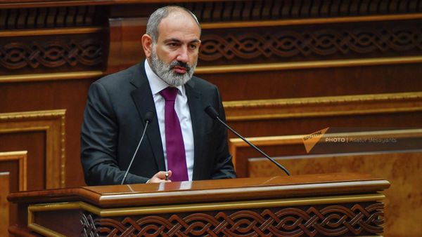 Премьер-министр Никол Пашинян на очередном заседании Национального собрания (13 сентября 2022). Еревaн - Sputnik Армения
