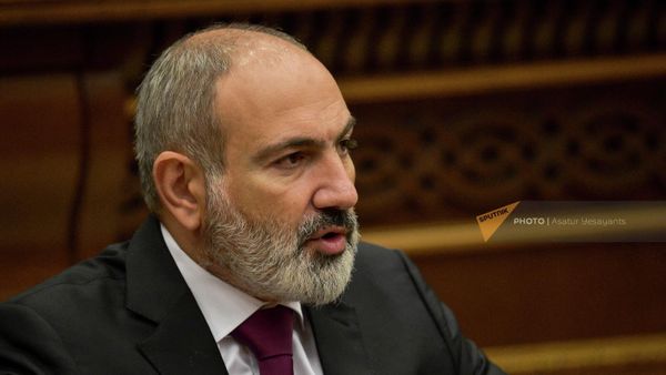 Премьер-министр Никол Пашинян на очередном заседании Национального собрания (13 сентября 2022). Еревaн - Sputnik Армения