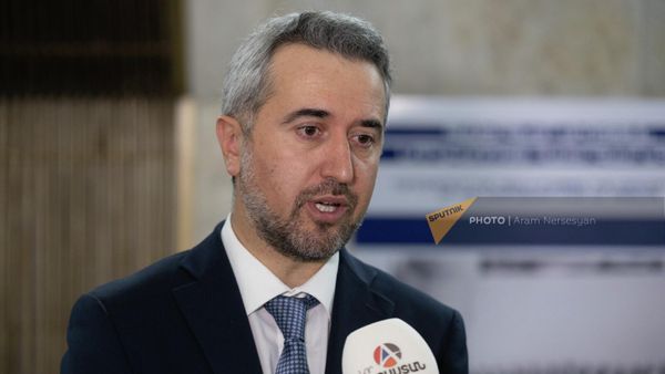 Արա Խզմալյան - Sputnik Արմենիա