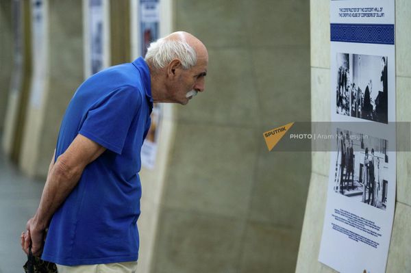 Выставка, посвященная 90-летию основания Союза композиторов Армении на станции метро Еритасардакан (7 октября 2022). Еревaн Выставка, посвященная 90-летию основания Союза композиторов Армении на станции метро Еритасардакан (7 октября 2022). Еревaн - Sputnik Армения