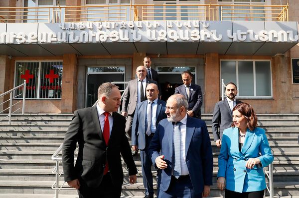ՀՀ վարչապետն ու առողջապահության նախարարը&#x60; Ֆանարջյանի անվան Ուռուցքաբանության ազգային կենտրոնի Պալիատիվ ծառայության նոր կինիկայում - Sputnik Արմենիա