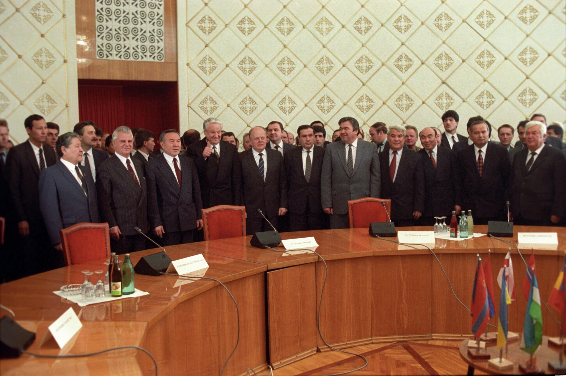 Алма-Ата, 1991 г. После подписания Декларации об образовании Содружества Независимых Государств и о прекращении существования СССР .  - Sputnik Армения, 1920, 08.10.2022