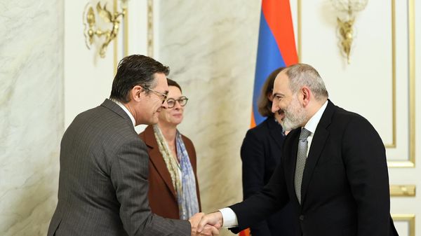 ՀՀ վարչապետ Նիկոլ Փաշինյանն ընդունել է ԵՄ խորհրդում ֆրանսիական նախագահության ներկայացուցիչ, Ֆրանսիայի նախագահի գրասենյակի խորհրդական Իզաբել Դյումոնին ու ԵԱՀԿ Մինսկի խմբի Ֆրանսիայի համանախագահ Բրիս Ռոքֆոյին  - Sputnik Արմենիա