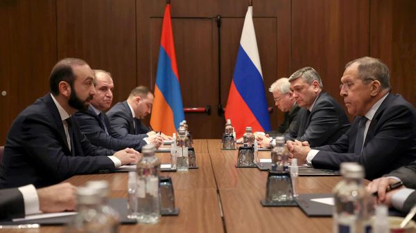 Встреча министров иностранных дел Армении и России Арарата Мирзояна и Сергея Лаврова (12 октября 2022). Астана - Sputnik Армения