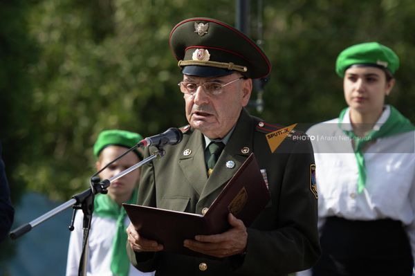 Председатель Союза ветеранов Армении, полковник Симон Есаян на торжественном мероприятии, посвященном 195-летию взятия Эриванской крепости (13 октября 2022). Еревaн - Sputnik Արմենիա