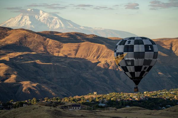 Օդապարիկը՝ Արարատ լեռան ֆոնին - Sputnik Արմենիա