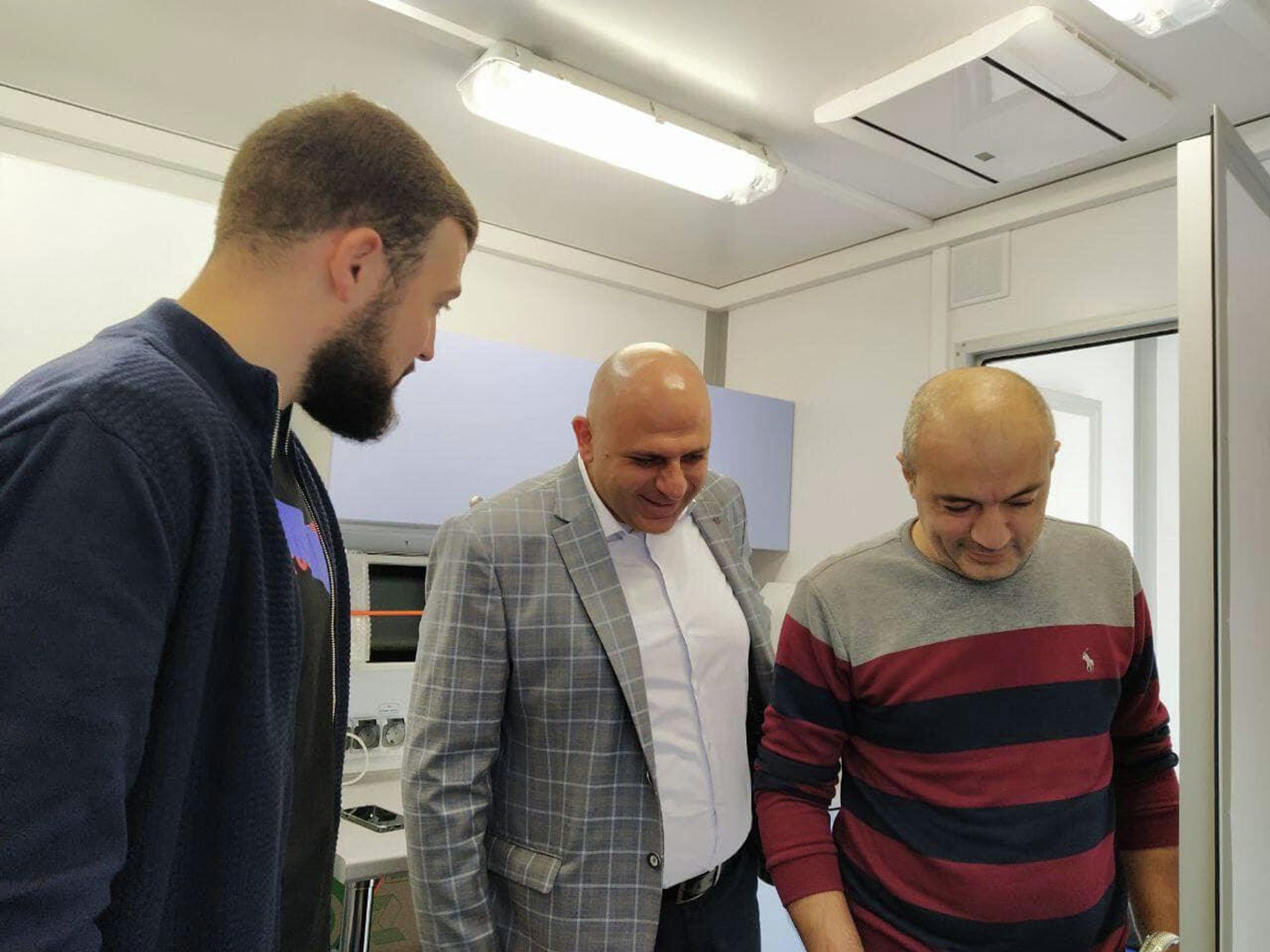 В рамках программы помощи РФ при поддержке региональной общественной организации СПИД-Инфосвязь Армении представлена 4-я мобильная диагностическая клиника (17 октября 2022). Еревaн - Sputnik Армения, 1920, 17.10.2022