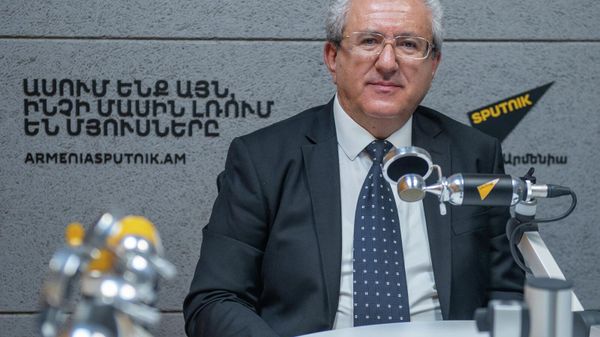 Политолог Гарик Керян в гостях радио Sputnik - Sputnik Армения