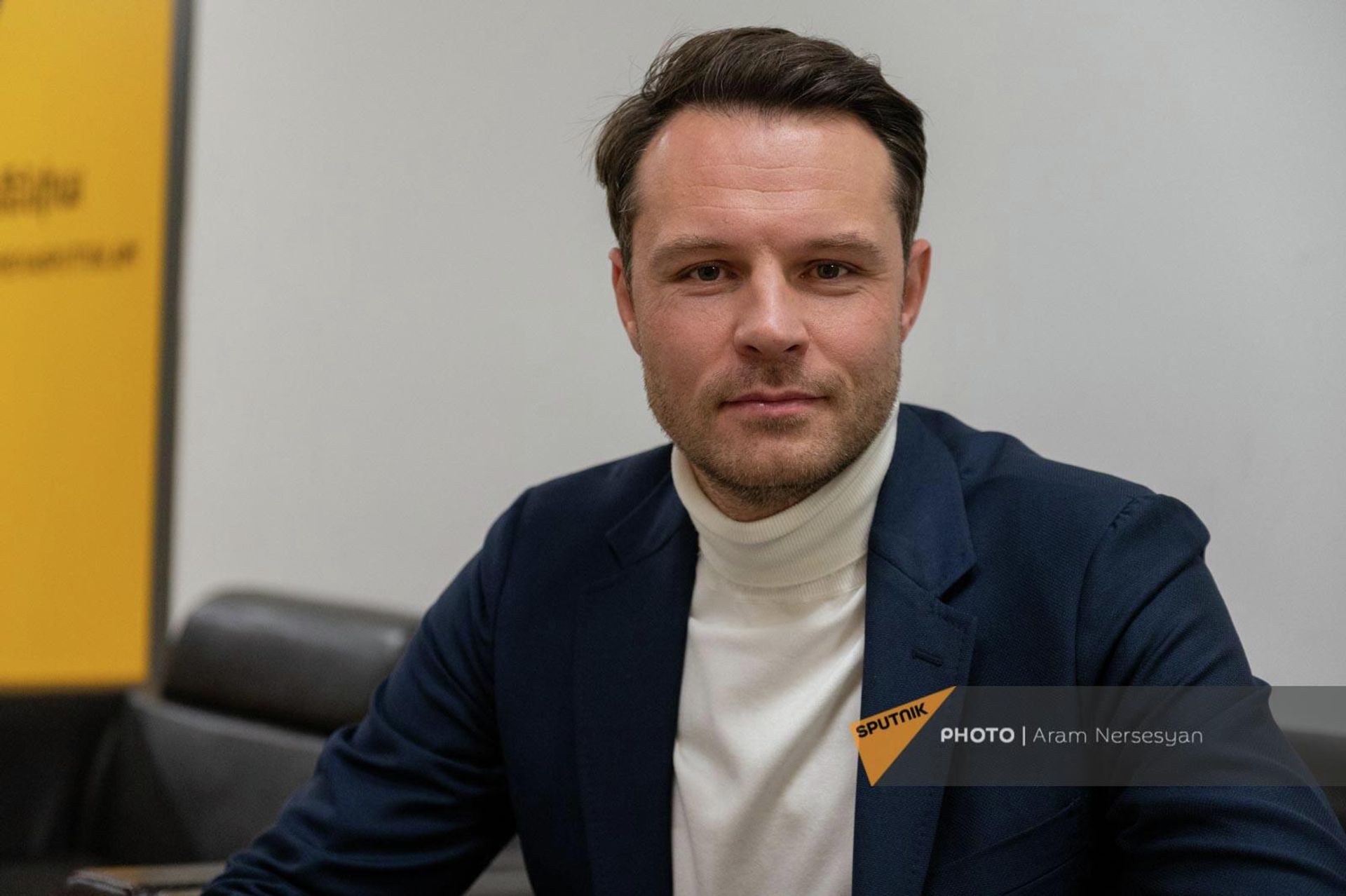 Российский актер театра и кино Евгений Пронин в гостях радио Sputnik - Sputnik Армения, 1920, 21.10.2022