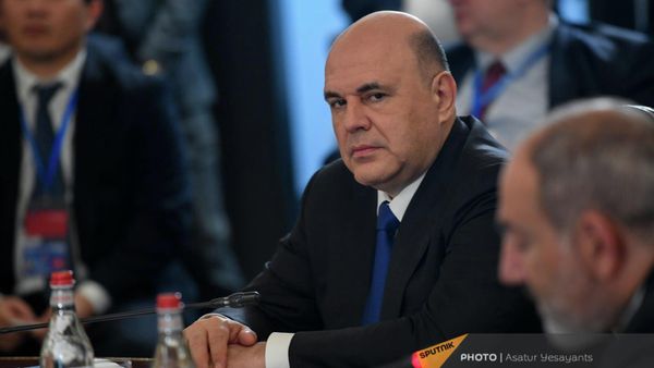 Премьер-министр России Михаил Мишустин на заседании Евразийского межправительственного совета в расширенном составе (21 октября 2022). Еревaн - Sputnik Армения
