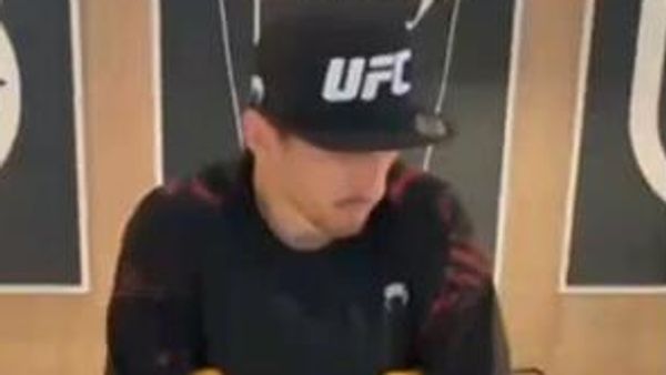 Сломал ногу, но выиграл бой: Армен Петросян на турнире UFC 280 - Sputnik Արմենիա
