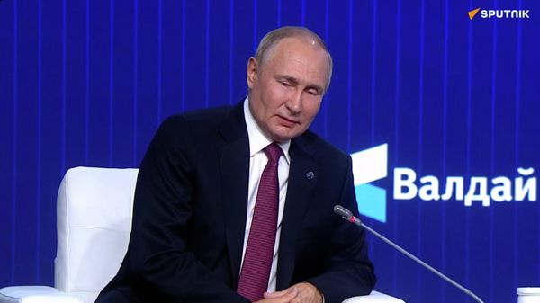 Я себя ассоциирую с низами— Путин - Sputnik Армения