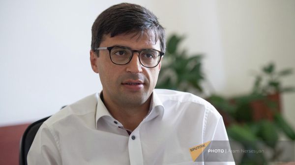 Начальник управления политики доходов и методологии администрирования Минфина Армении Ори Алавердян - Sputnik Армения