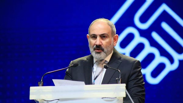 Премьер-министр Никол Пашинян выступает на VI съезде партии Гражданский договор (29 октября 2022). Еревaн - Sputnik Армения