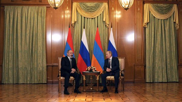Двухсторонняя встреча лидеров Армении и России Никола Пашиняна и Владимира Путина (31 октября 2022). Сочи - Sputnik Армения