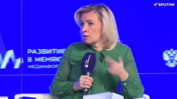 Количество фейков, распространяемых по сети, с каждым годом растет радикально — Захарова - Sputnik Армения