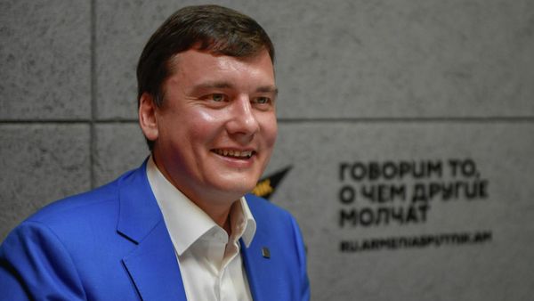 Заместитель руководителя ФА Россотрудничество Дмитрий Поликанов в гостях радио Sputnik - Sputnik Армения