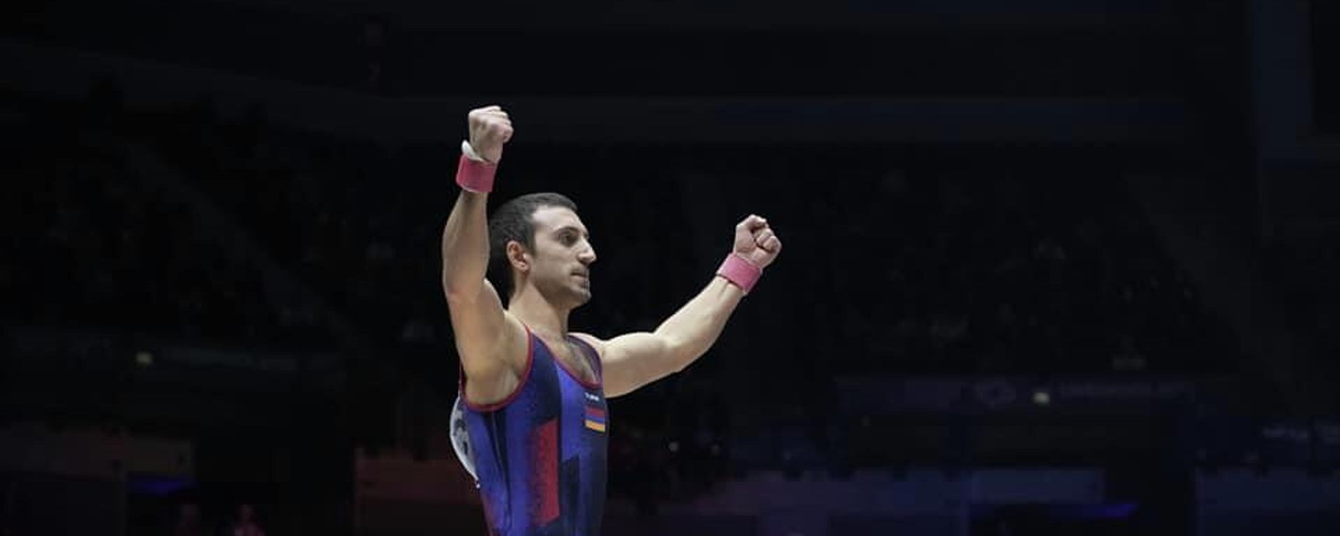 Гимнаст Артур Давтян во время опорного прыжка на чемпионате мира (6 ноября 2022). Ливерпуль - Sputnik Армения, 1920, 31.12.2022