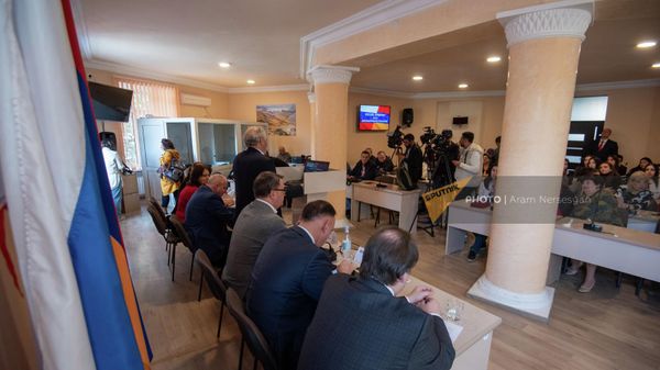 В госуниверситете им. Брюсова прошло мероприятие, посвященное 30-летию армяно-российских дипломатических отношений (7 ноября 2022). Еревaн - Sputnik Армения
