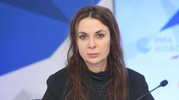 Член совета при президенте Российской Федерации по развитию гражданского общества и правам человека Марина Ахмедова во время онлайн-конференции (10 декабря 2021). Москвa - Sputnik Армения