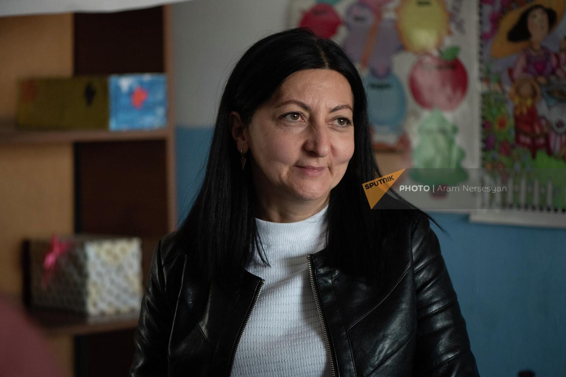 Ануш Барсегян, учительница географии и истории села Айрк Гегаркуникской области - Sputnik Արմենիա, 1920, 08.11.2022