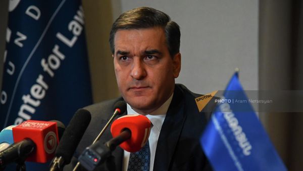 Արման Թաթոյան - Sputnik Արմենիա