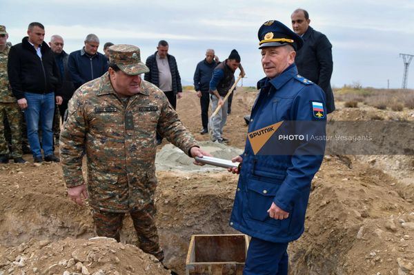 Торжественная закладка капсулы учебно-методического центра военно-патриотического воспитания молодежи (11 ноября 2022). Араратская область - Sputnik Армения