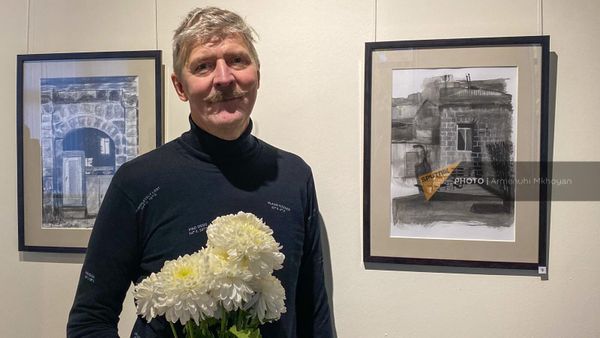Открытие персональной выставки члена Союза художников РФ Алексея Дурасова (12 ноября 2022). Гюмри - Sputnik Армения