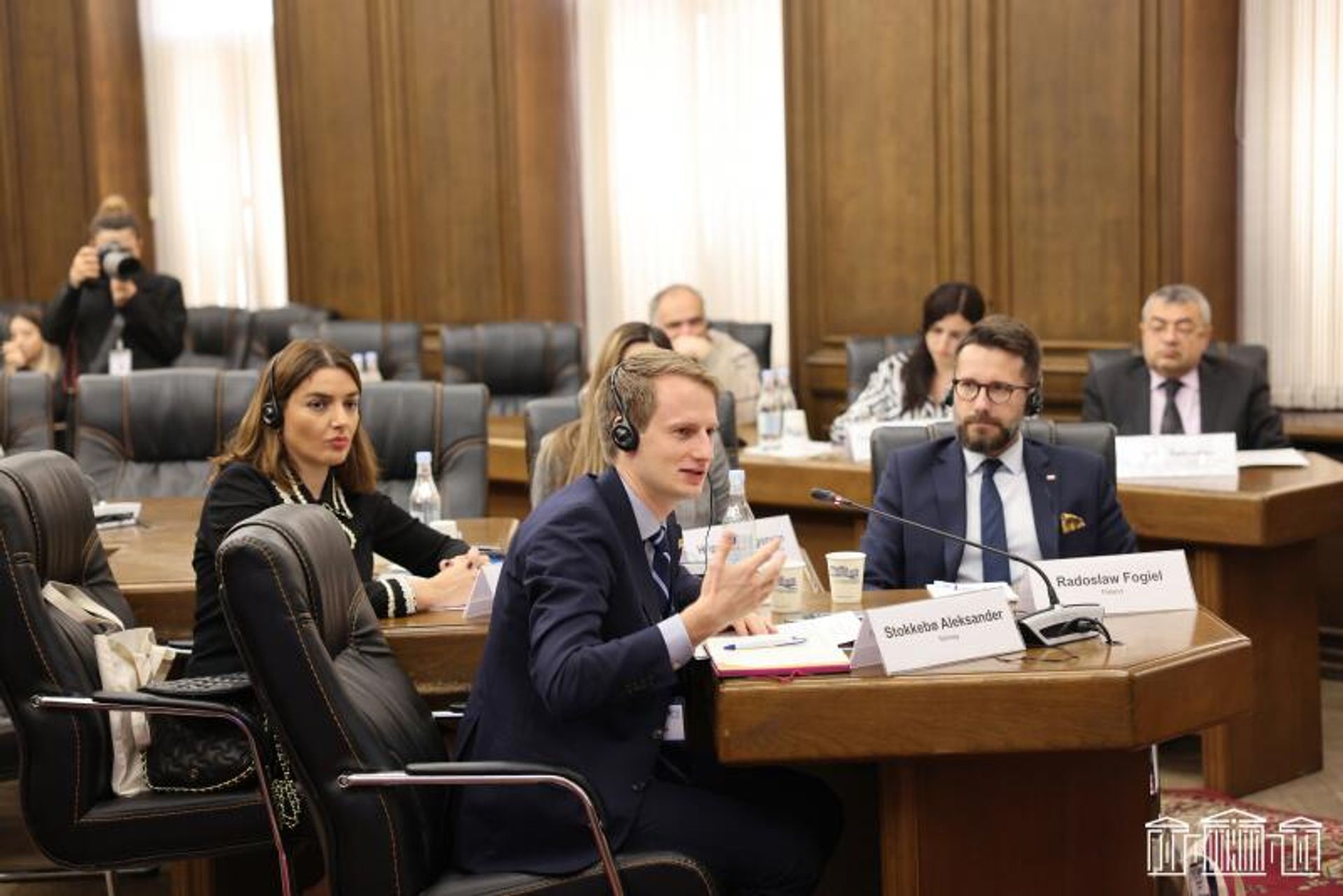 Председатель Национального собрания Ален Симонян поприветствовал участников заседания молодых депутатов Парламентской Ассамблеи ОБСЕ (13 ноября 2022). Еревaн - Sputnik Արմենիա, 1920, 13.11.2022