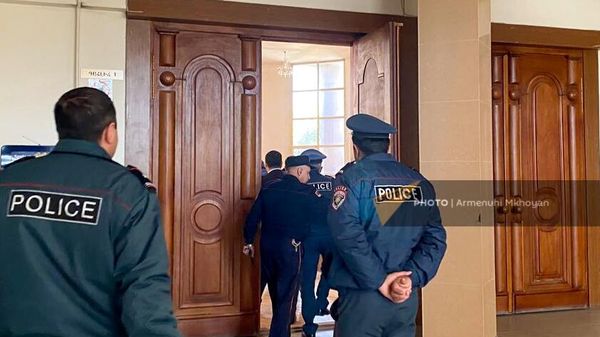 Закрытое судебное заседание о мере пресечения по делу убийства в Пемзашение (15 ноября 2022). Гюмри - Sputnik Армения