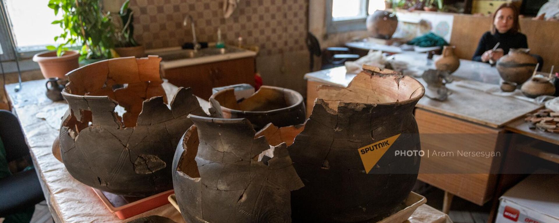 Реставрационная лаборатория Института археологии и этнографии - Sputnik Армения, 1920, 18.11.2022