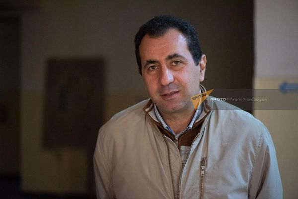 Временно исполняющий обязанности директора Института прикладных проблем физики Ваан Кочарян Временно исполняющий обязанности директора Института прикладных проблем физики Ваан Кочарян - Sputnik Армения