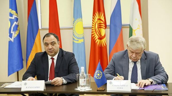 Заседание Координационного совета руководителей компетентных органов по противодействию незаконному обороту наркотиков государств-членов ОДКБ (18 ноября 2022). Еревaн - Sputnik Армения