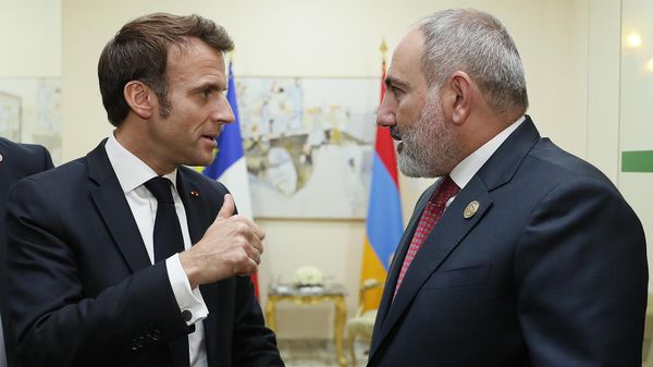 Встреча премьера Армении Никола Пашиняна и президента Франции Эмануэля Макрона в рамках 18-го саммита Международной организации Франкофонии (19 ноября 2022). Джерба - Sputnik Армения