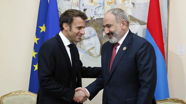Встреча премьера Армении Никола Пашиняна и президента Франции Эмануэля Макрона в рамках 18-го саммита Международной организации Франкофонии (19 ноября 2022). Джерба - Sputnik Армения