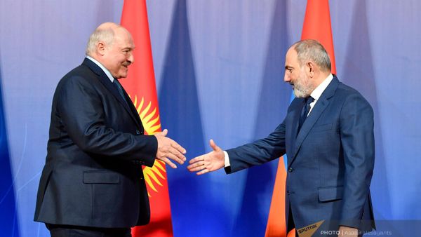 Ալեքսանդր Լուկաշենկոն ու Նիկոլ Փաշինյանը - Sputnik Արմենիա