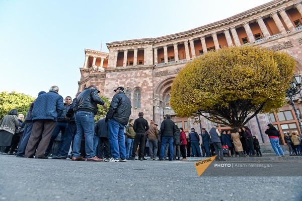 Քաշաթաղի ու Բերձորի նախկին բնակիչների բողոքի ակցիան - Sputnik Արմենիա