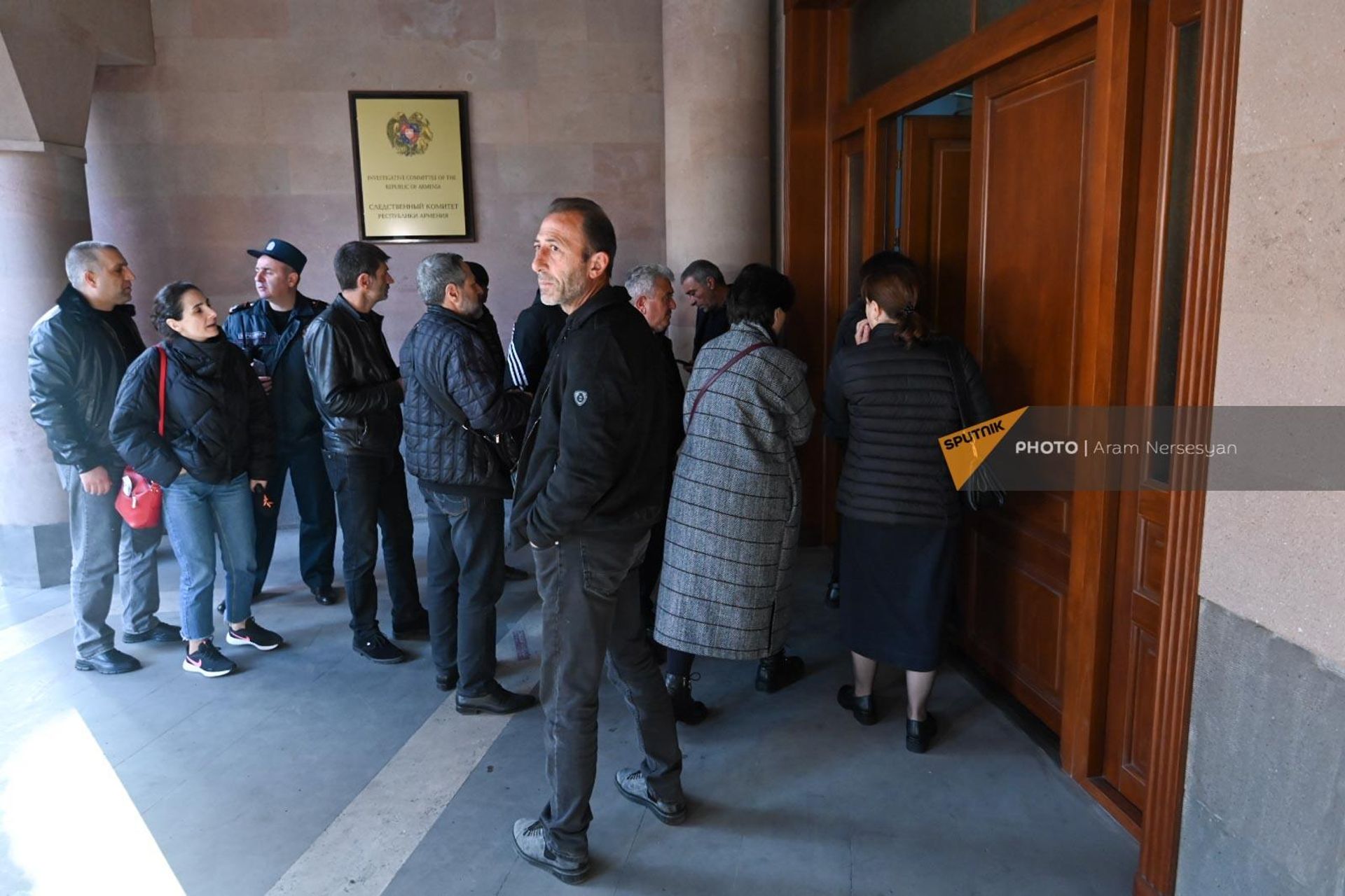 Акция протеста родителей погибших военнослужащих у Следственного комитета (24 ноября 2022). Еревaн Акция протеста родителей погибших военнослужащих у Следственного комитета (24 ноября 2022). Еревaн - Sputnik Армения, 1920, 24.11.2022
